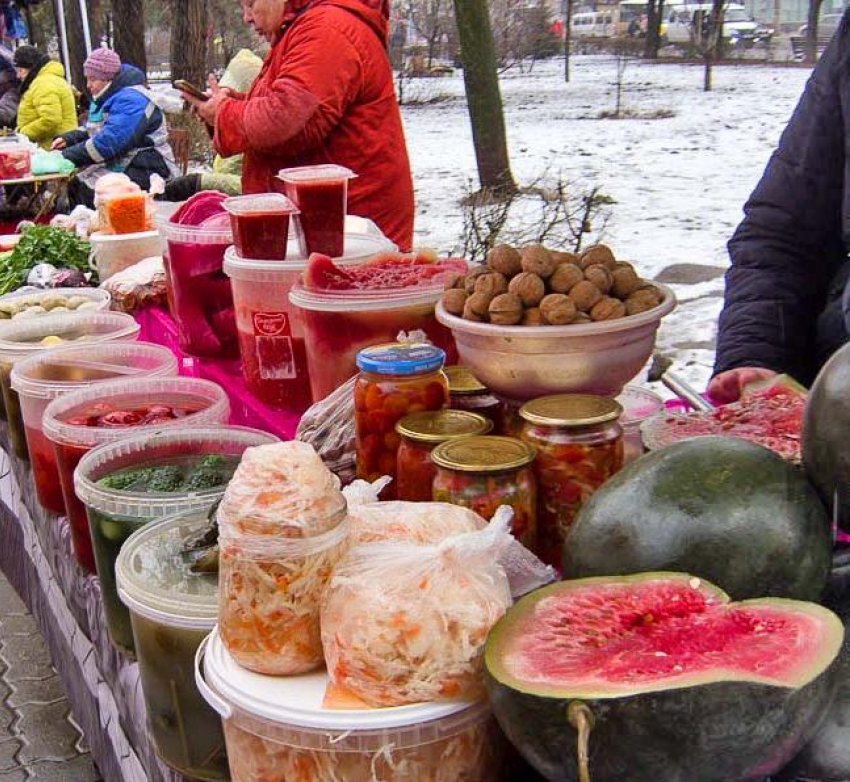 В Камышине цена на пол-литровую банку квашеной капусты пробила планку в 100 рублей 