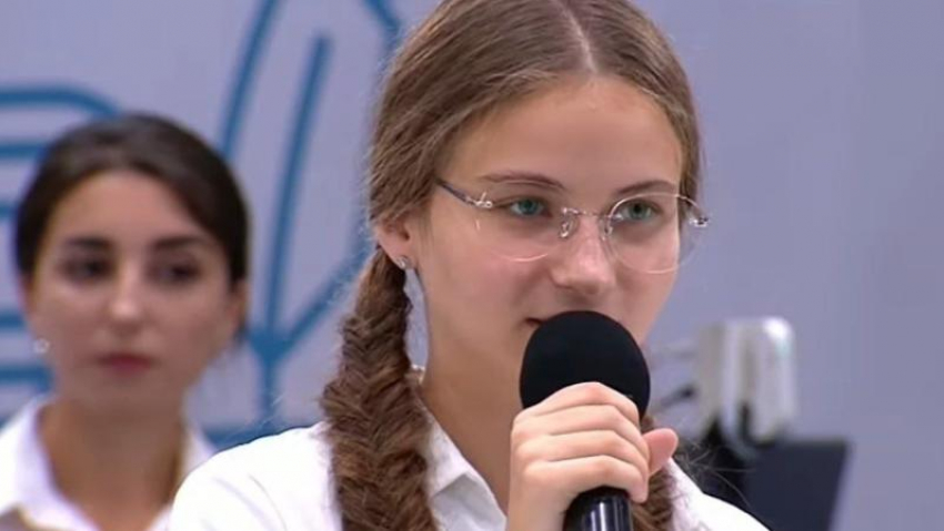 Волгоградская школьница попала на урок к Владимиру Путину 