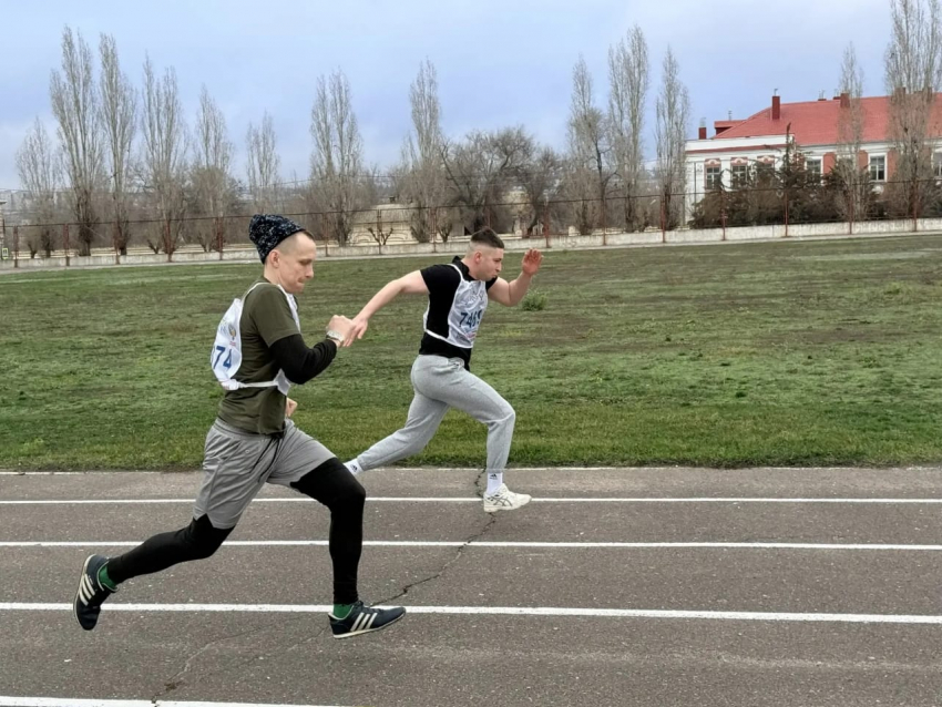 Камышинские полицейские заработали серебряные и бронзовые знаки ГТО