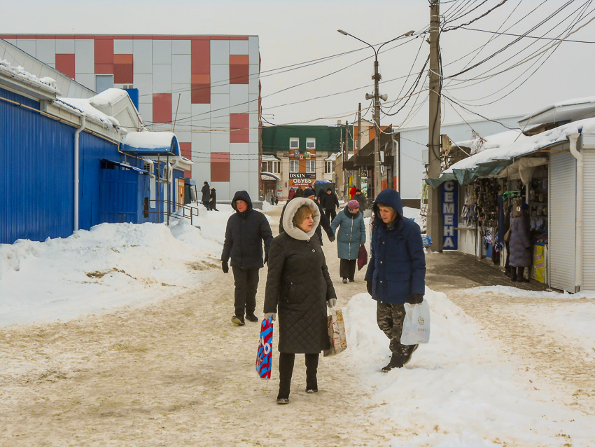 "По центральному рынку в Камышине невозможно ходить - скользко!» - камышанка