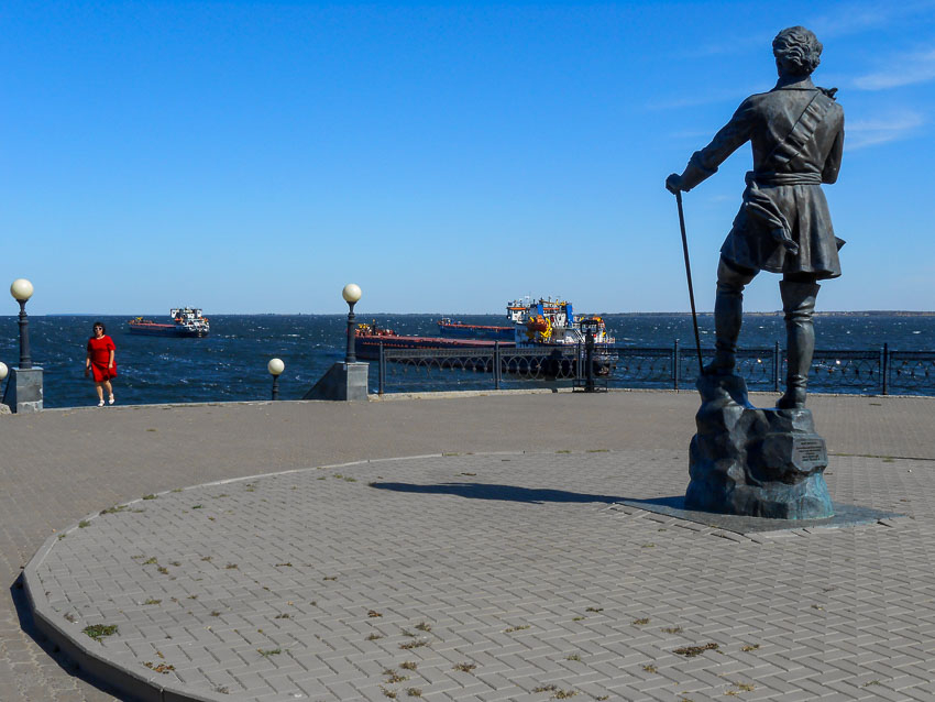 Путин высказался по переименованию Волгограда в Сталинград: означает ли это, что у камышан появляется перспектива пожить в Сталинградской области?