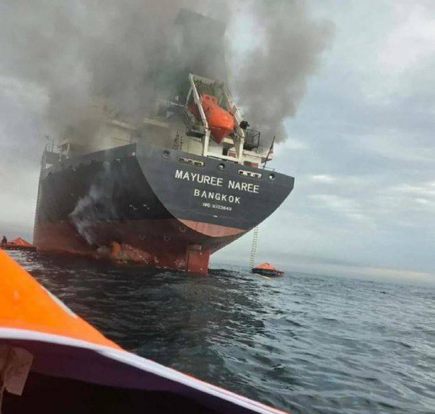 Поверили Трампу и подорвались: очередной корабль уничтожен в Ормузском проливе, - «Блокнот - Россия"