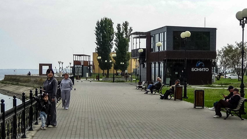 Не успели камышинские предприниматели построить кафе на набережной, как стали их продавать