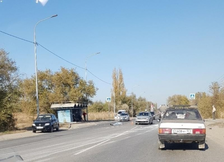 На 24 метра отлетело тело погибшей женщины от места ДТП рядом с остановкой, - «Блокнот Волгограда"