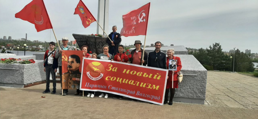 Активисты движения «За новый социализм!» почтили память солдат Победы не только в Камышине, но и в Камышинском районе