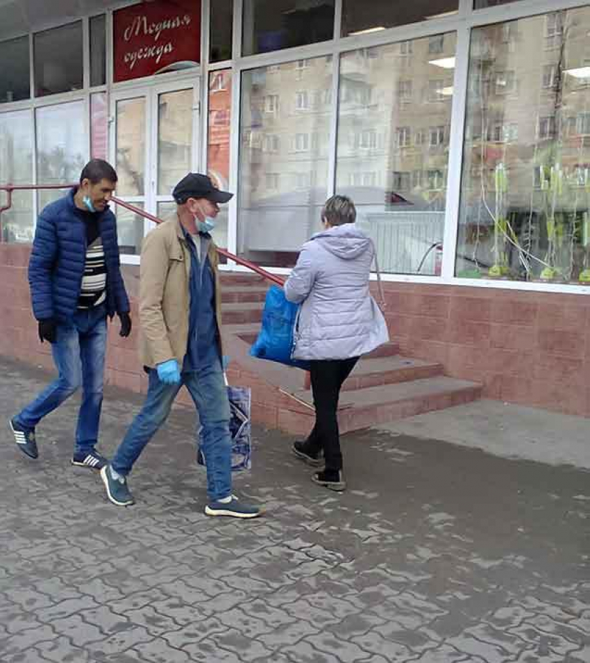 В Волгоградской области коронавирус продолжает сражать по 200 с лишним человек в сутки - с новыми жутковатыми рекордами