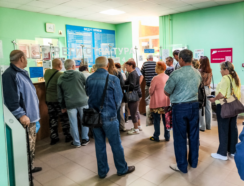 "Выборы прошли, гигантские очереди в поликлиниках Камышина остались прежними", - камышанин