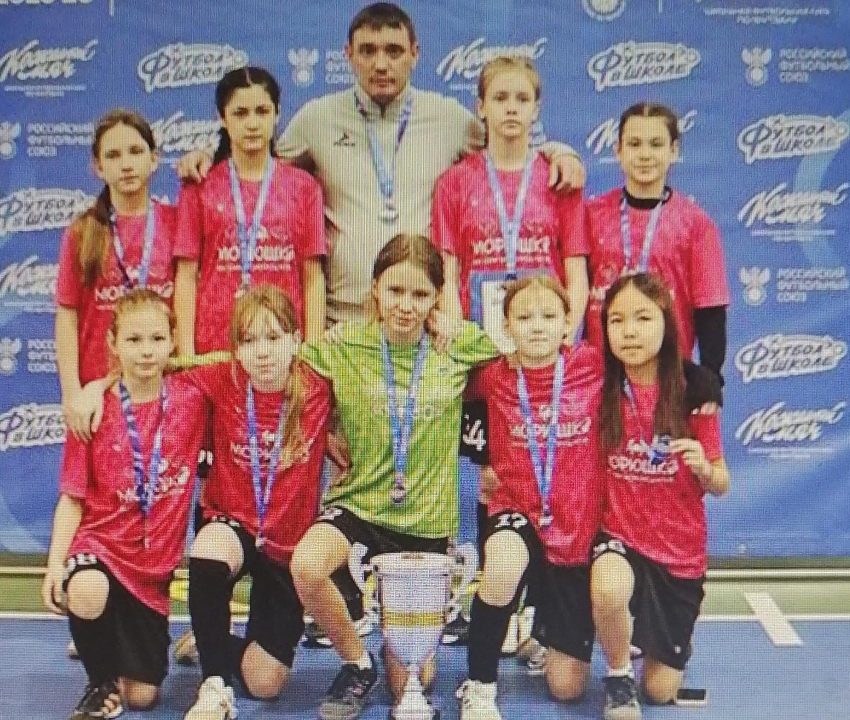 Азартные девчата-футболистки из Камышина стали третьими «на России"!