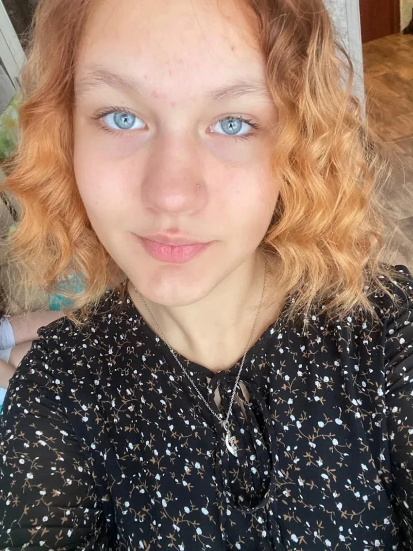 В Камышине ищут голубоглазую несовершеннолетнюю девушку