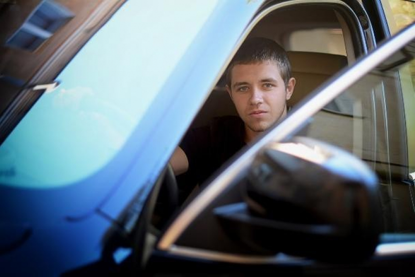 Депутатом Волжской гордумы стал 19-летний продавец алкомаркета, - «Блокнот Волжского"