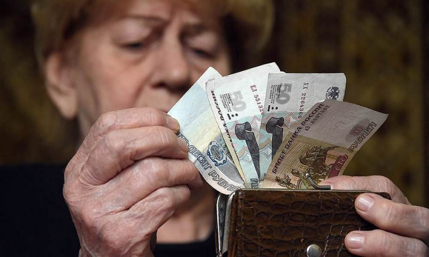 Камышинские пенсионеры, получающие ежемесячные единовременные выплаты к пенсии, с 1 февраля ощутили прибавку