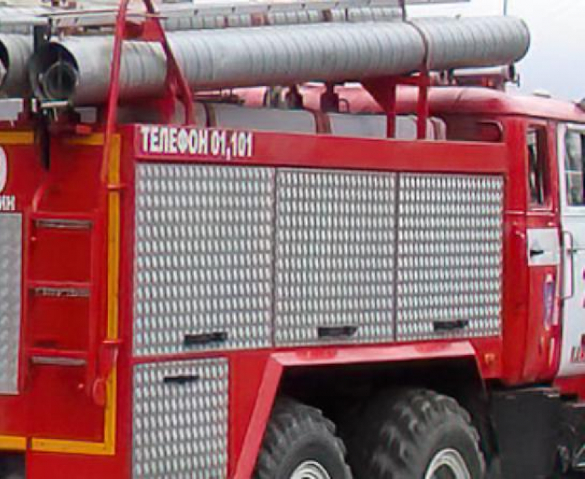 В городе Петров Вал Камышинского района случился пожар в двухэтажном доме