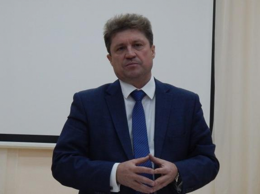 На какое «секретное» заседание президиума реготделения «Единой России» ездил глава администрации Камышина Станислав Зинченко