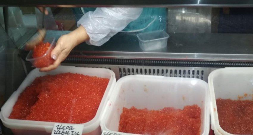 Рыбные деликатесы, красная икра с Камчатки опять «приедут» в Камышин, потому что здесь у них продажи идут на «ура"
