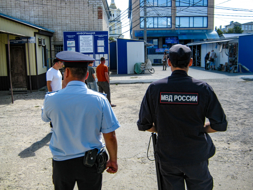 Михаил Мишустин подписал постановление о том, чтобы хранить электронные переписки россиян три года