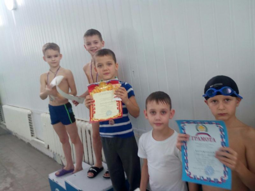 145 человек приняли участие в Новогоднем Кубке города Камышина и Первенстве по плаванию
