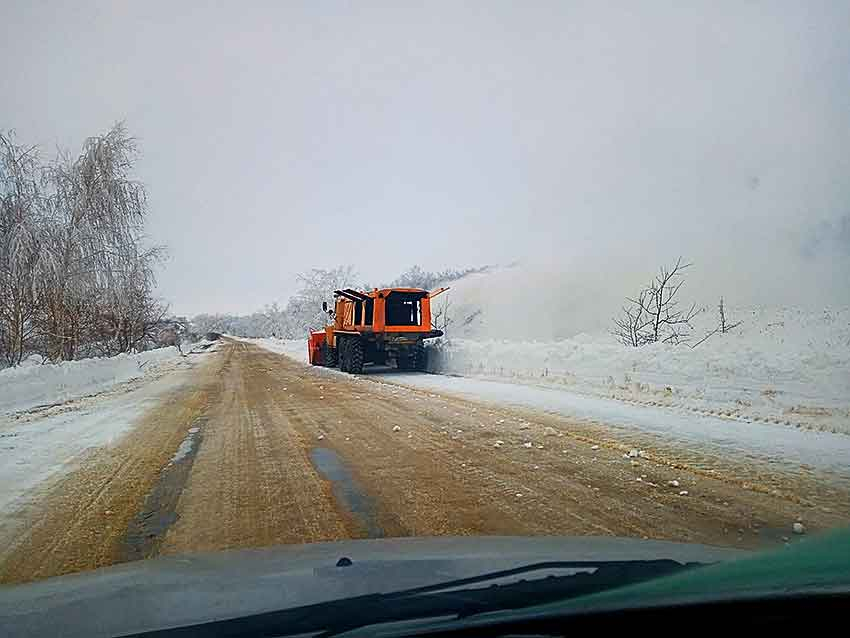 Снежный шторм заставляет федеральное «Управление дорог» в ночь на 24 марта  быть готовым вывести  на трассы Волгоградской области 184 единицы техники
