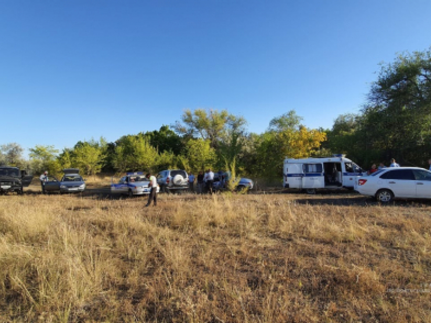 В Камышинском районе полицейские задержали вооруженного мужчину, совершившего разбойное нападение