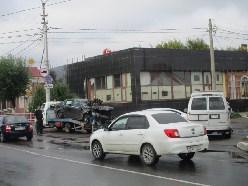В Камышине появились фото жесткой ночной аварии на Бородинском мосту сегодня, 17 сентября
