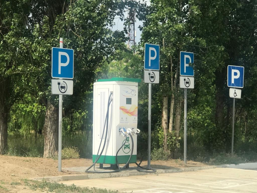 В Камышине открыли первую зарядную станцию для электромобилей
