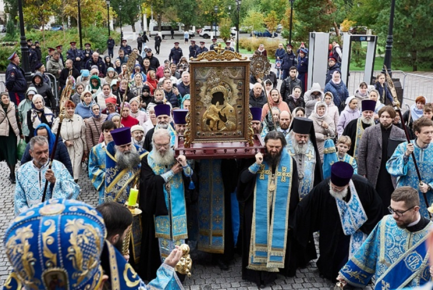 Где камышанам поклониться прибывшей в Волгоград чудотворной Феодоровской иконе Божией Матери