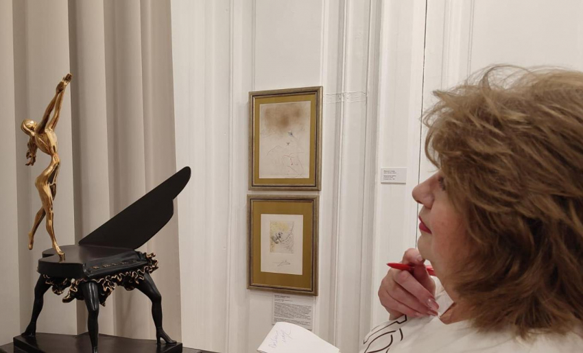 Почему людей так тянет к «странным» скульптурам Сальвадора Дали?