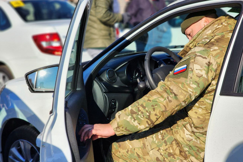 Камышанин - участник СВО получил «губернаторский» автомобиль