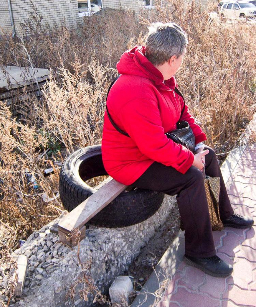 Как в Волгоградской области пенсионерка собрала в коробку из-под обуви 400 тысяч «на проверку"...