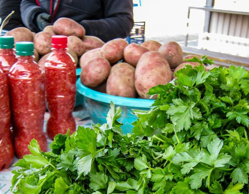 Цены вынуждают жителей переходить на рис, картошку и макароны 