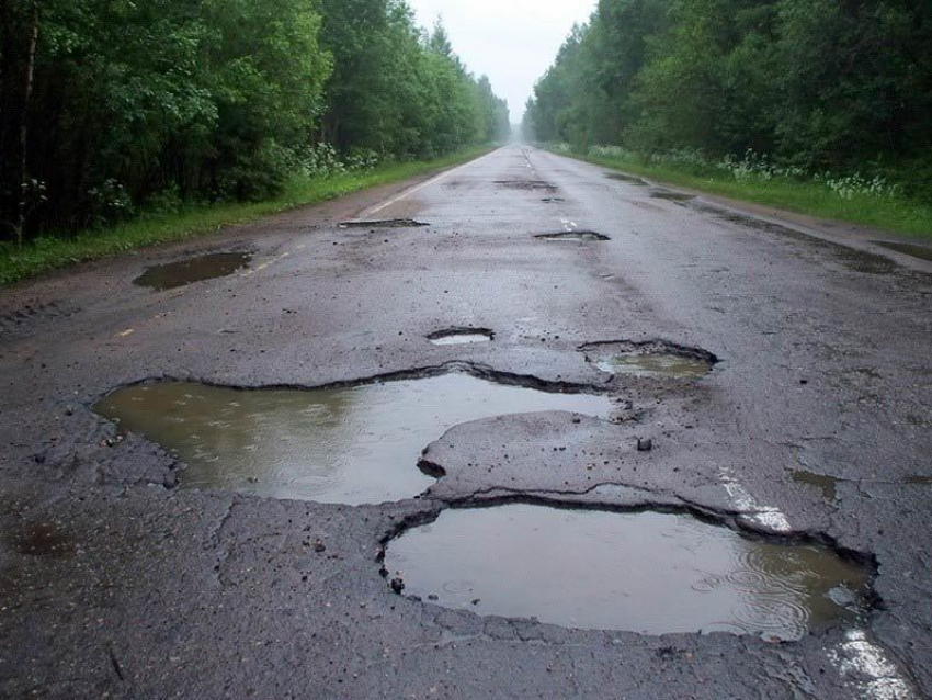 После штрафа в 300 тысяч рублей дорогу «Котово-Камышин» наконец-то отремонтировали