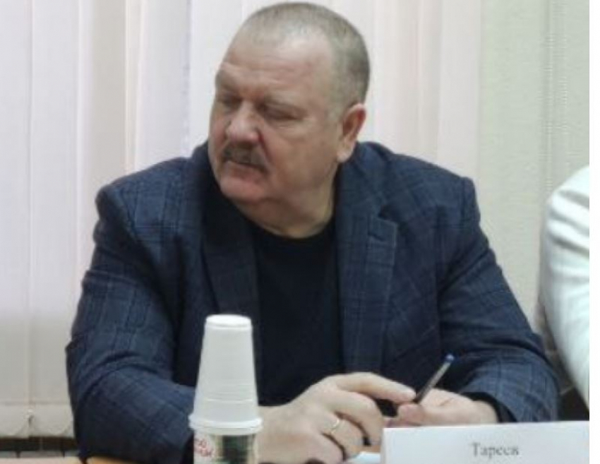 Подсудимый экс-замглавы Котово Борис Тареев уходит воевать - «подальше» от уголовного дела