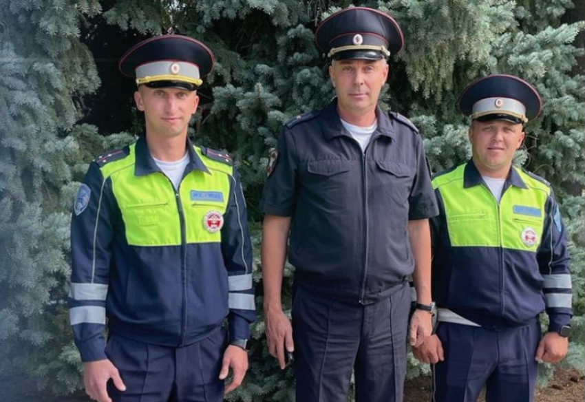 Потерявшему сознание водителю спасли жизнь инспекторы ГАИ в Волгоградской области