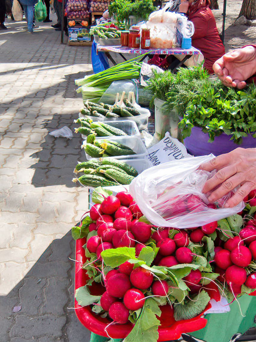 Яйца и сахар возглавили ТОП подорожавших продуктов для камышан на минувшей  неделе, цена на огурцы немного снизилась