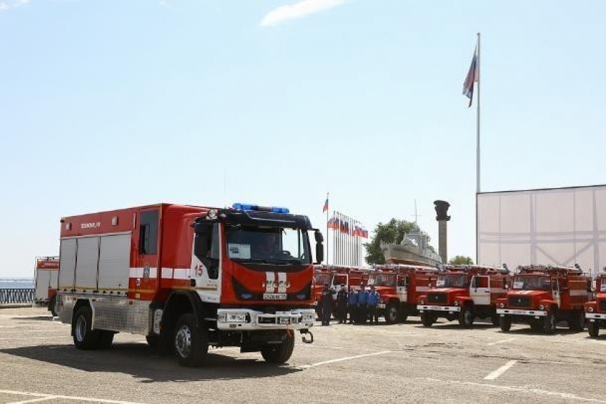 Камышинские пожарные получают новые «суперводовозки"