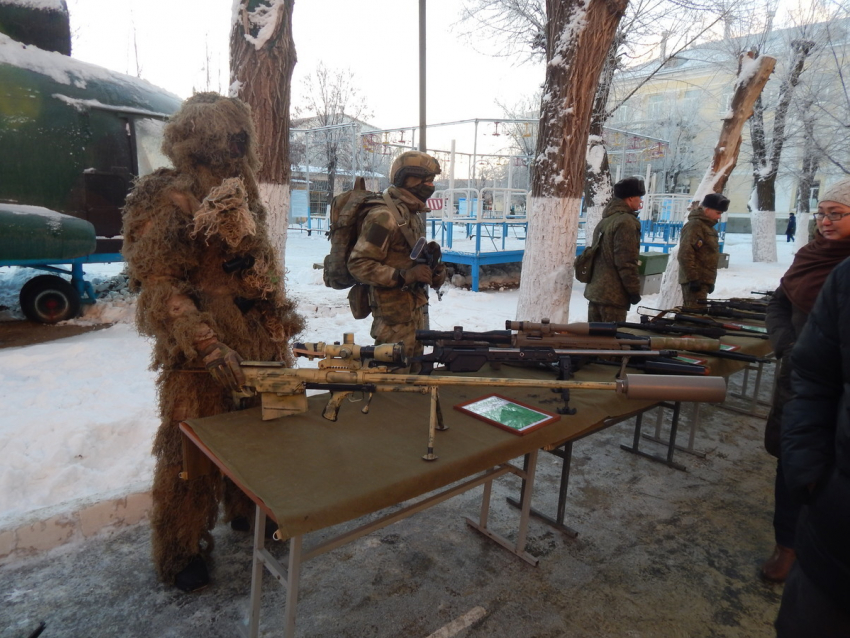 В Камышинской ОДШБР прошла выставка современных вооружений