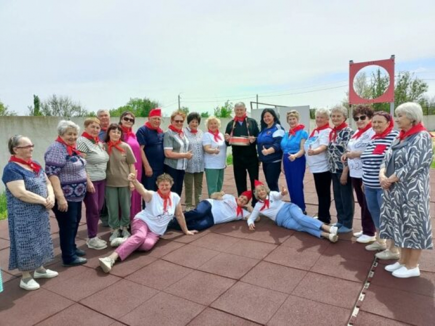 В Камышинском районе 46 пенсионеров оторвались от своих огородов и съездили в госпиталь оздоровиться