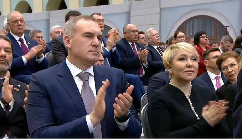 СМИ всмотрелись в лица тех, кто слушал Послание Президента в зале, и предположили, что губернатором Волгоградской области может стать женщина