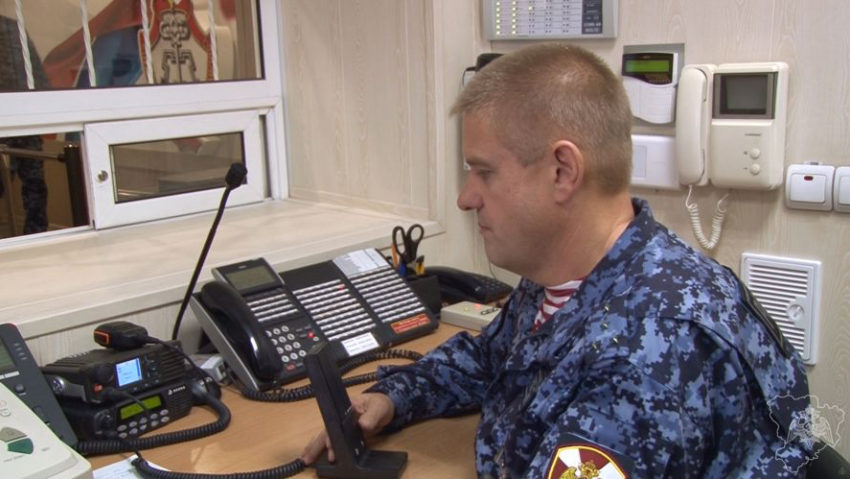 Росгвардейцы задержали в Камышине негодяев, воровавших котлы и батареи отопления