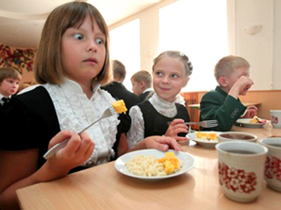 В Волгоградской области школьные завтраки для первоклашек станут бесплатными